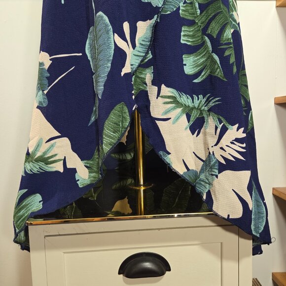 Blooming Jelly Medium White Navy Teal Open Back Crochet Faux Wrap Casual Dress - Picture 4 of 14